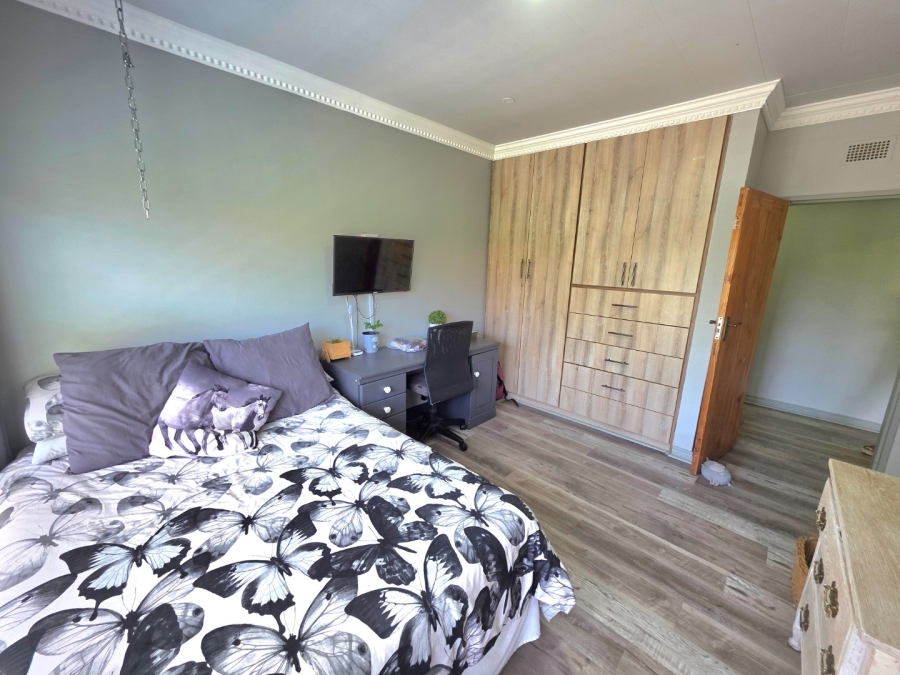 5 Bedroom Property for Sale in Morelig Free State